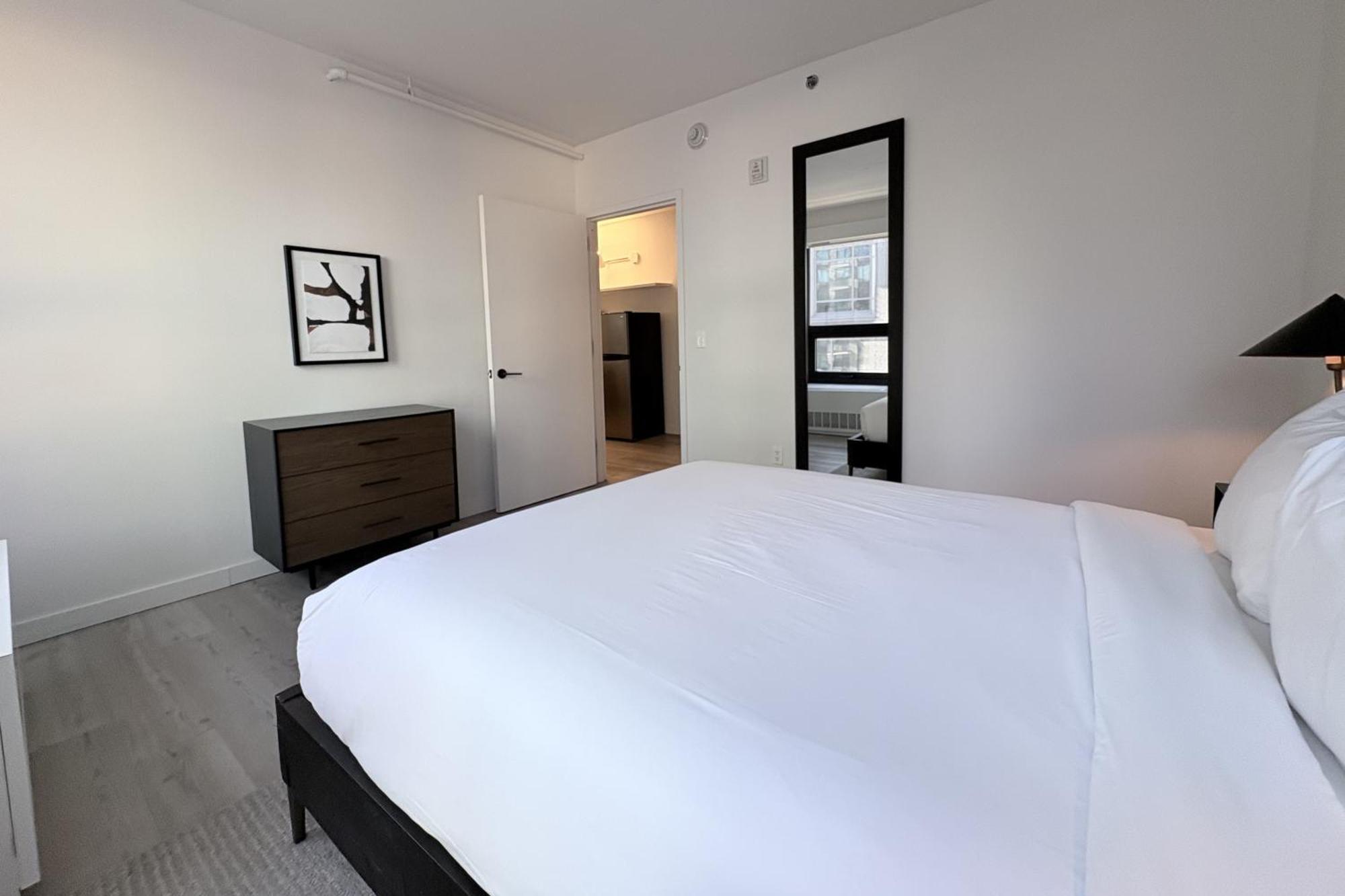 1 Bedroom Apartment 1 Queen Bed,1747219951:JPEG